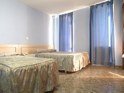 Hostal Xarau Cerdanyola del Vallès Quarto foto