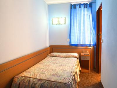 Hostal Xarau Cerdanyola del Vallès Quarto foto