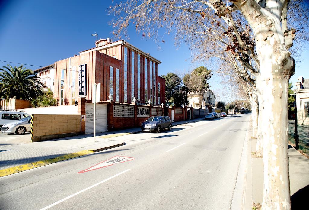 Hostal Xarau Cerdanyola del Vallès Exterior foto
